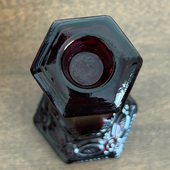 AVON 1876 CAPE COD COLLECTION RUBY RED GLASS 8.5" CANDLESTICK - Picture 2 of 3